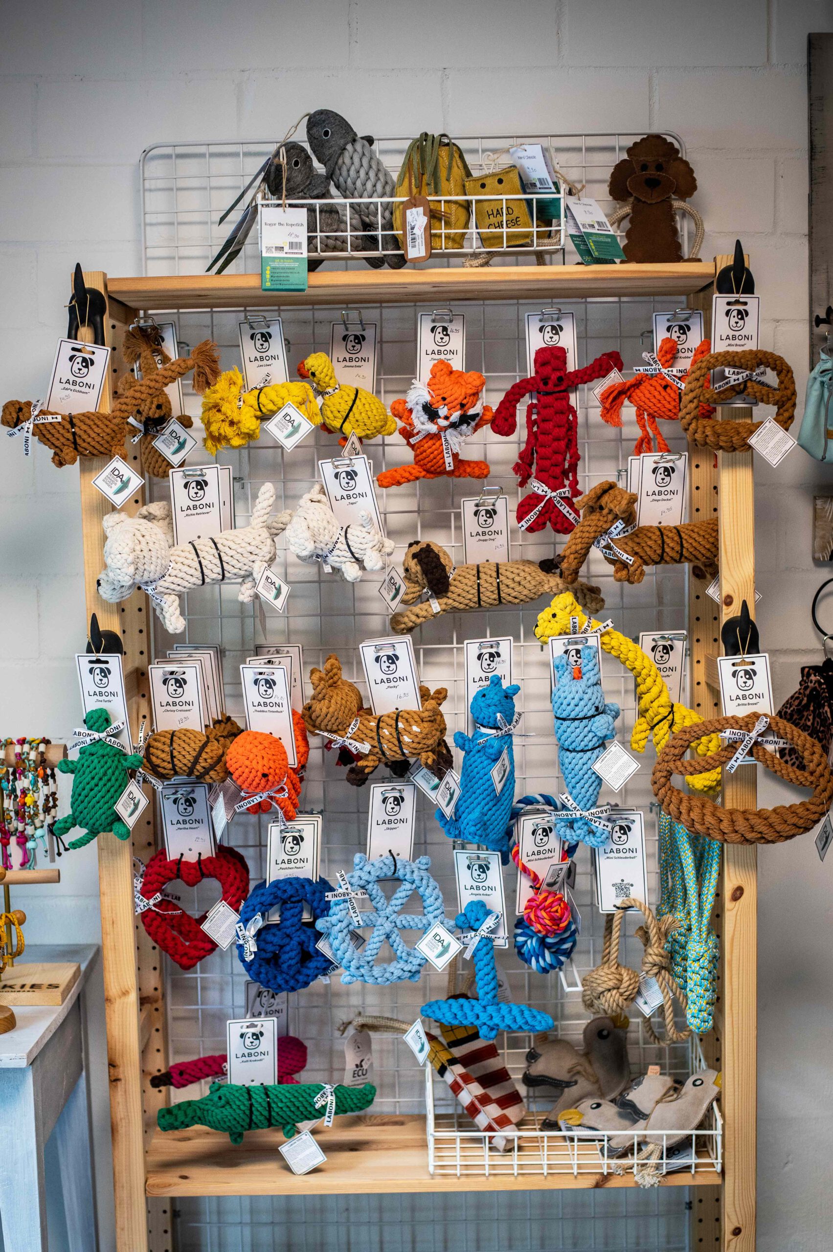 Hundespielzeug von Laboni.